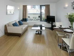 Kspace @ Waterloo Court דירה לידס