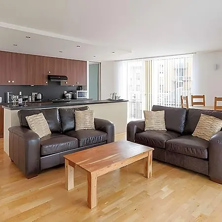 דירה Kspace @ Waterloo Court לידס