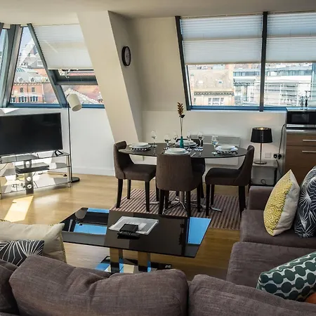 Kspace @ Waterloo Court Apartment *