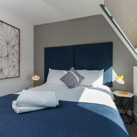 Kspace @ Waterloo Court Apartment *